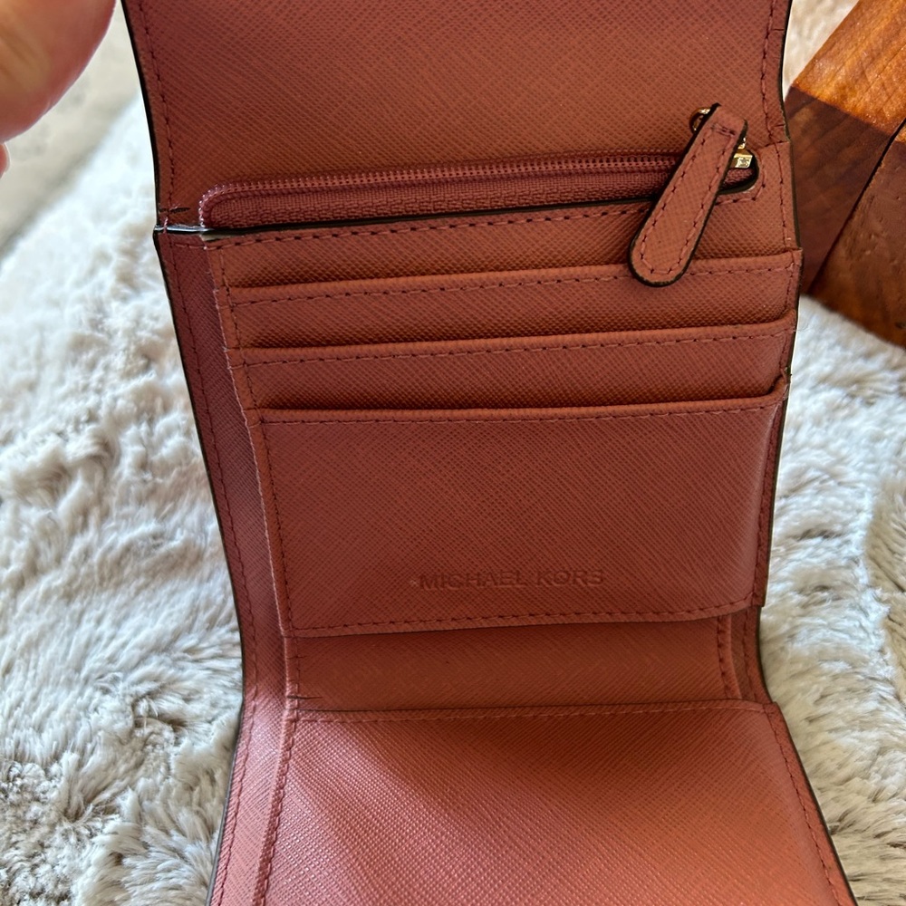 Michael Kors Jet Set Travel Small Rose Pink Saffiano Leather Trifold Wallet - Picture 6 of 8